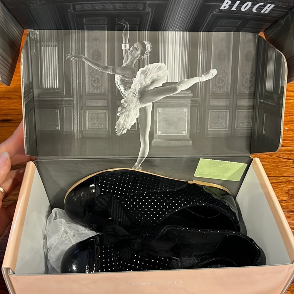 Practically new Bloch black girl shoes 9 US